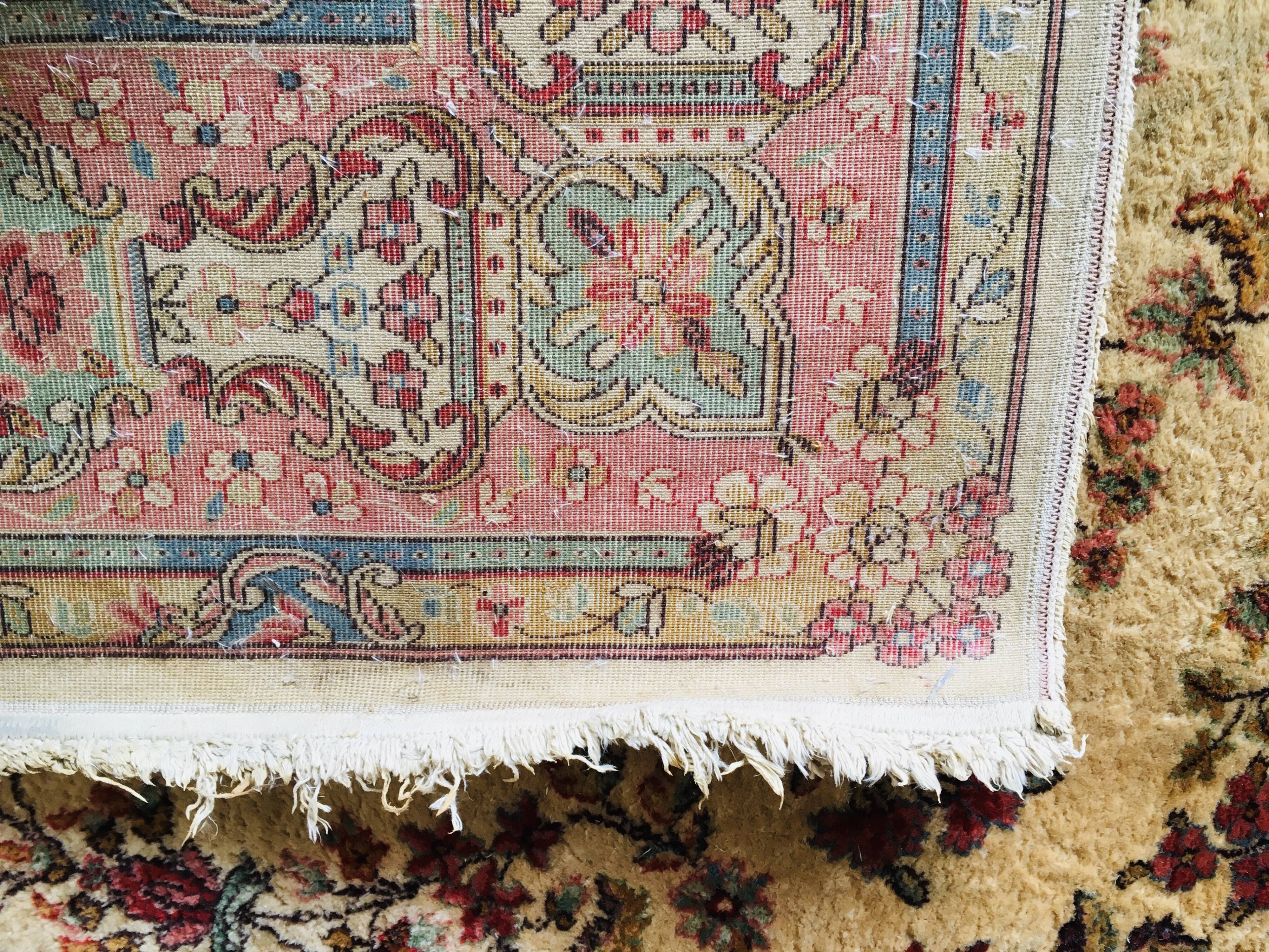 Pink carpet 300 x 195 cm