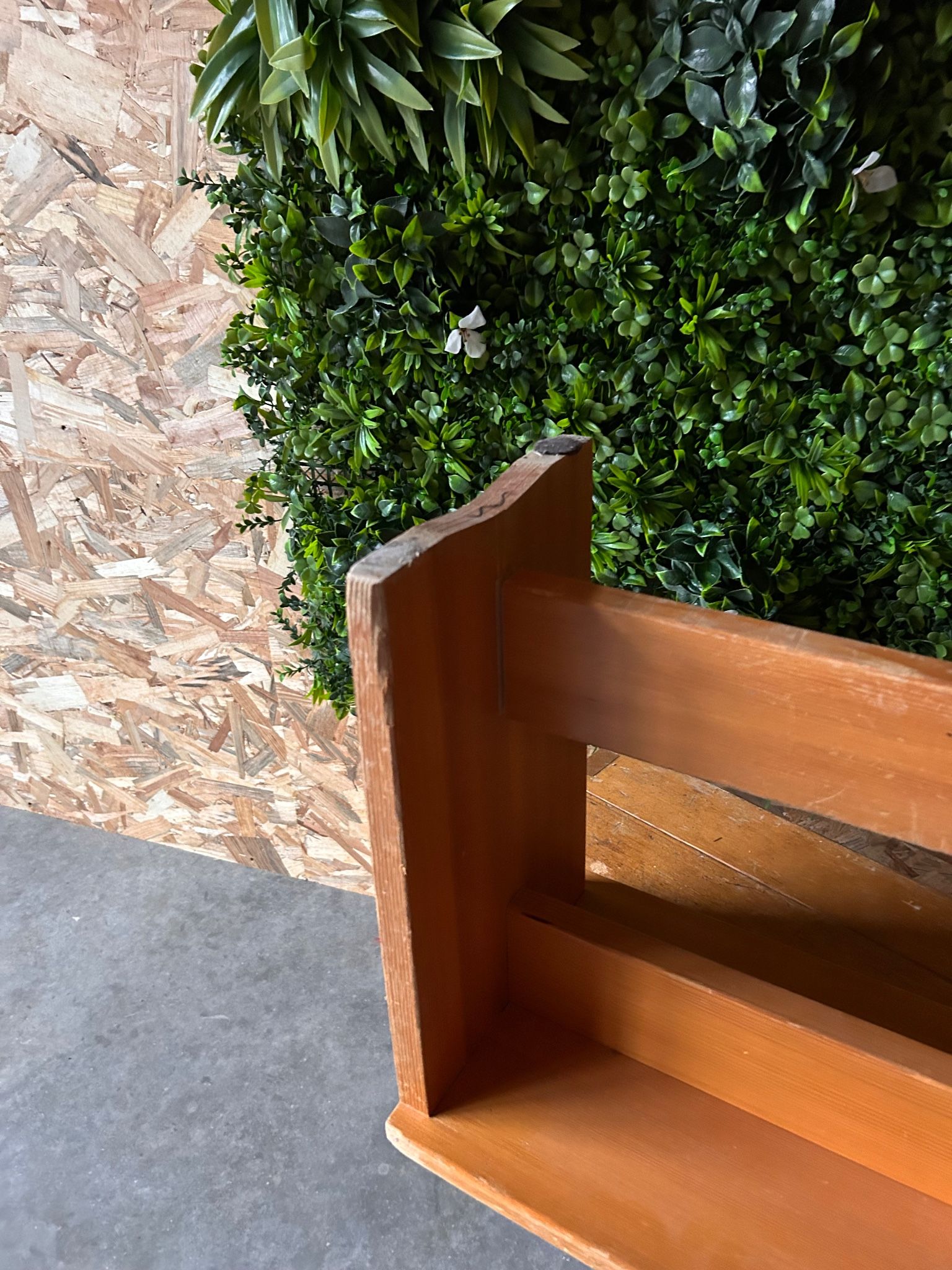 pair of benches the arcs house regain