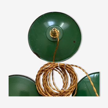 Green and white enamelled sheet metal suspension