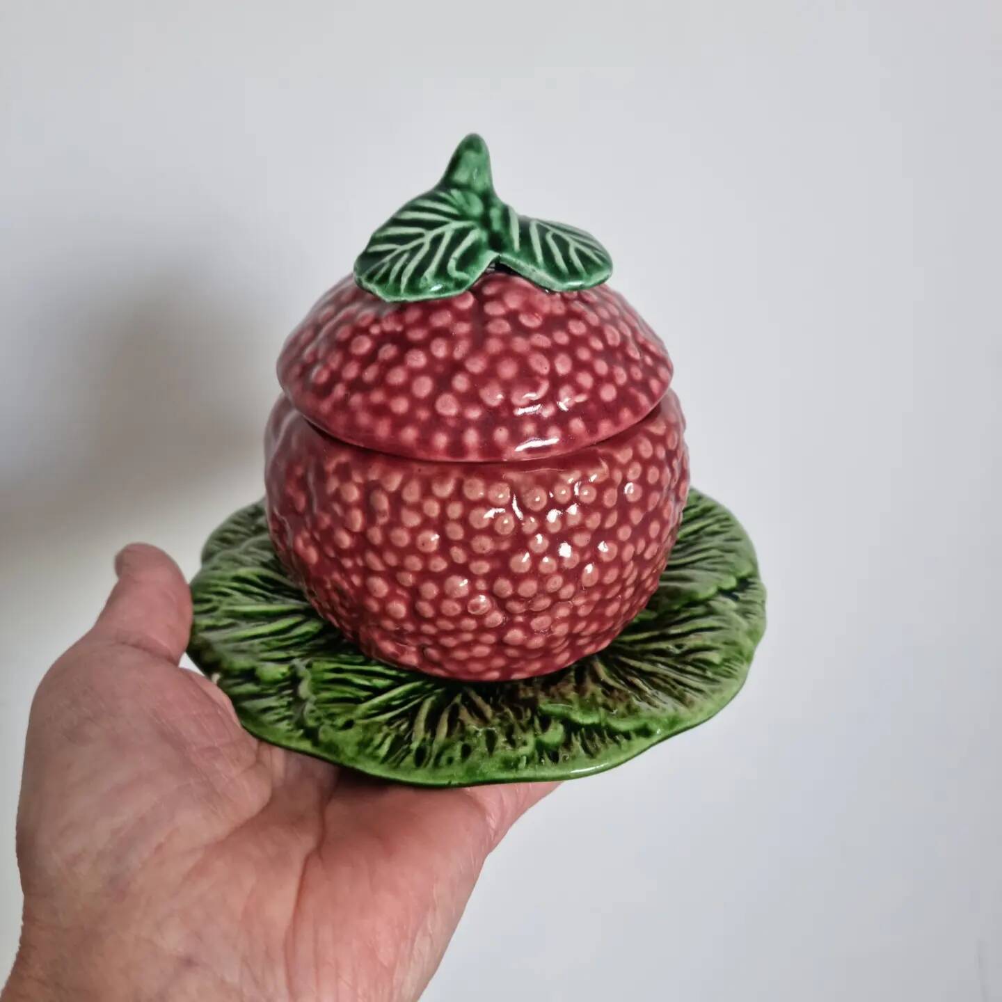 Vintage raspberry slush sugar jam pot