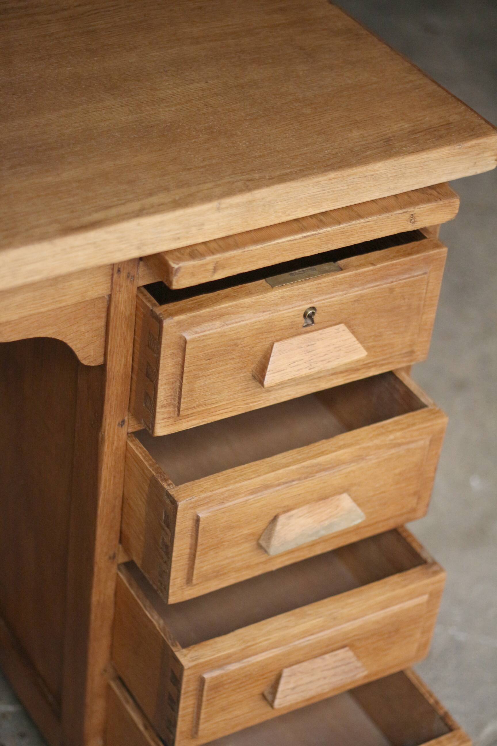LACOUR oak desk. 1930s/1940s.