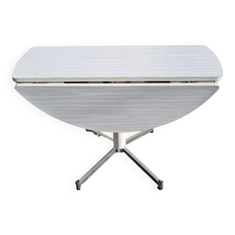 White extendable formica table