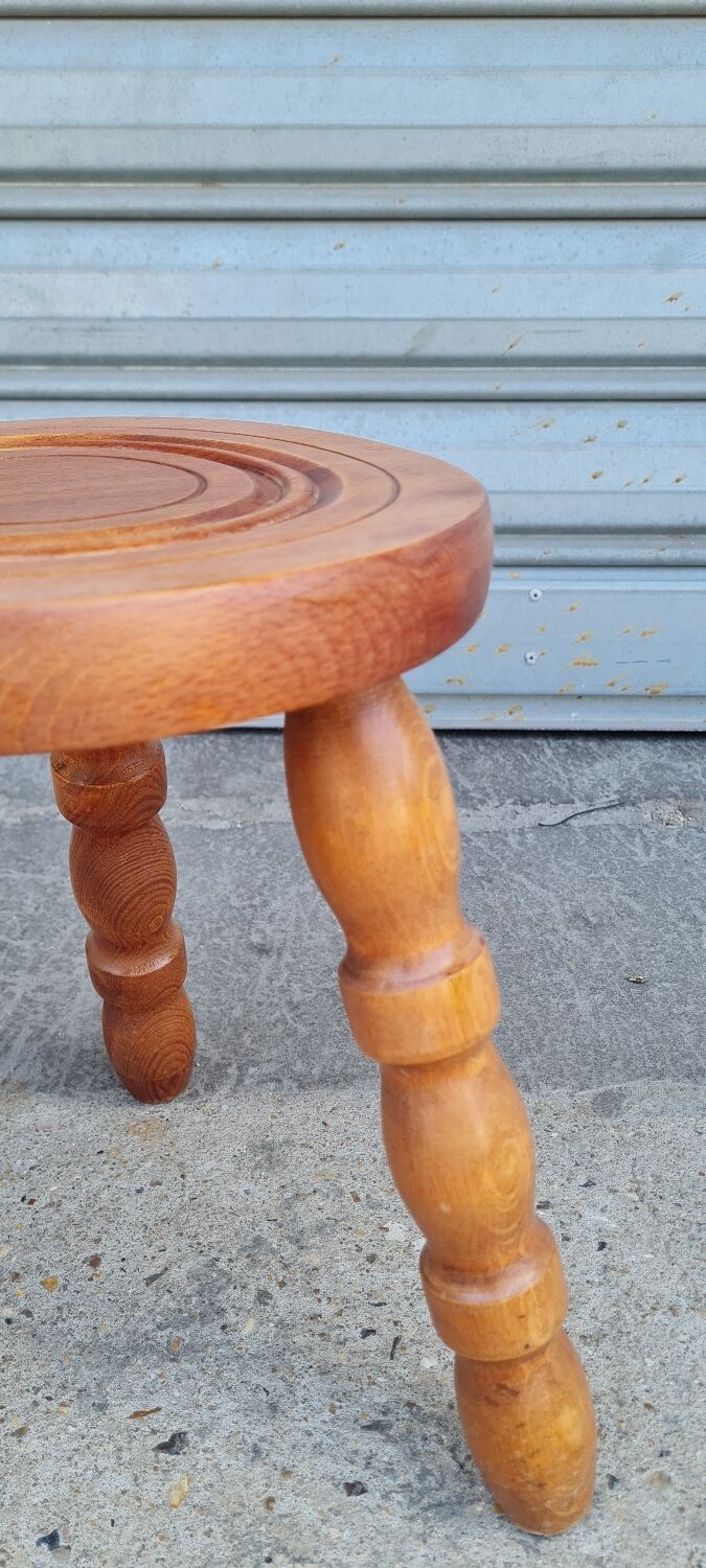 Tripod stool
