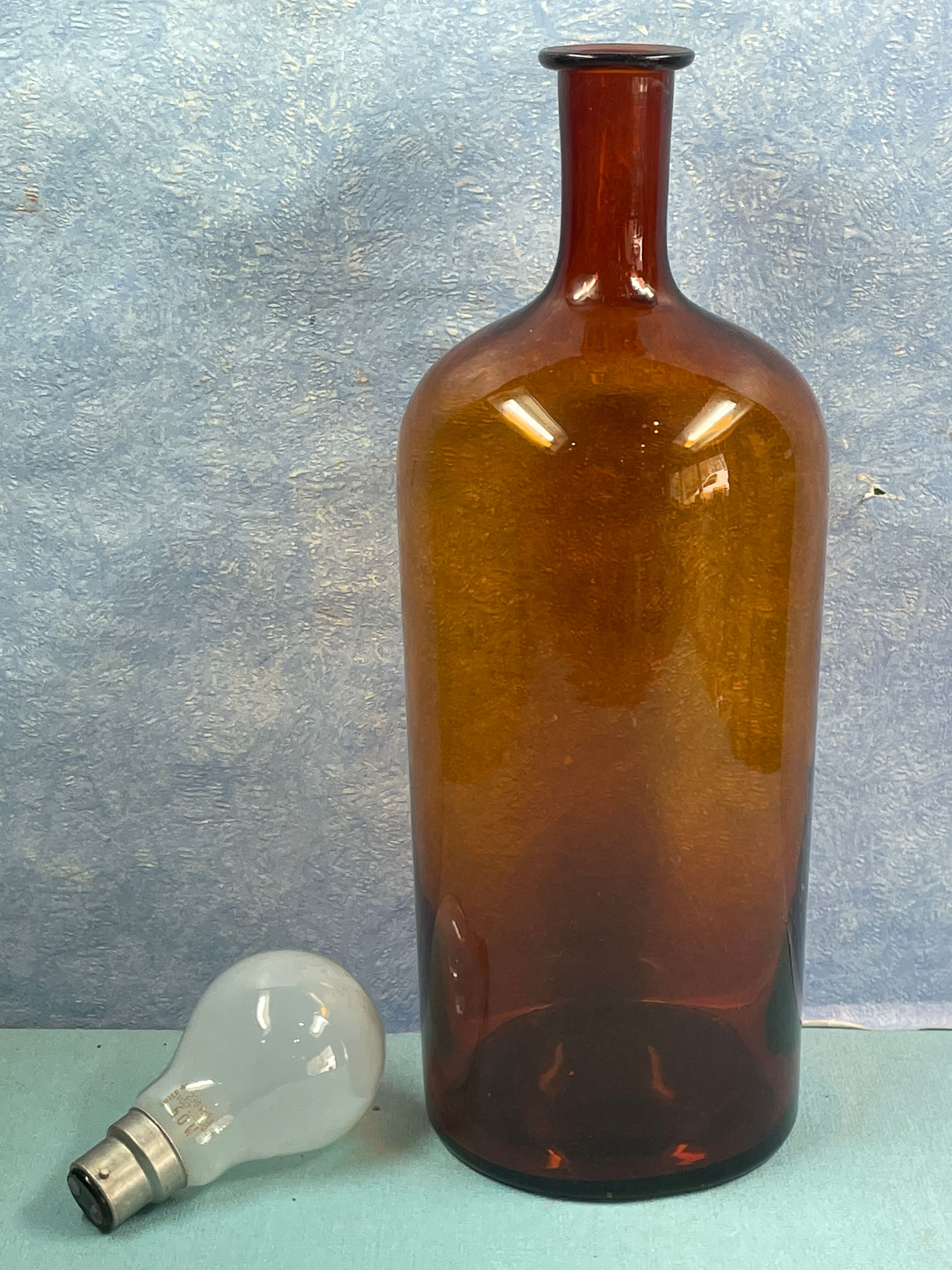 Pharmacy bottle in tinted glass