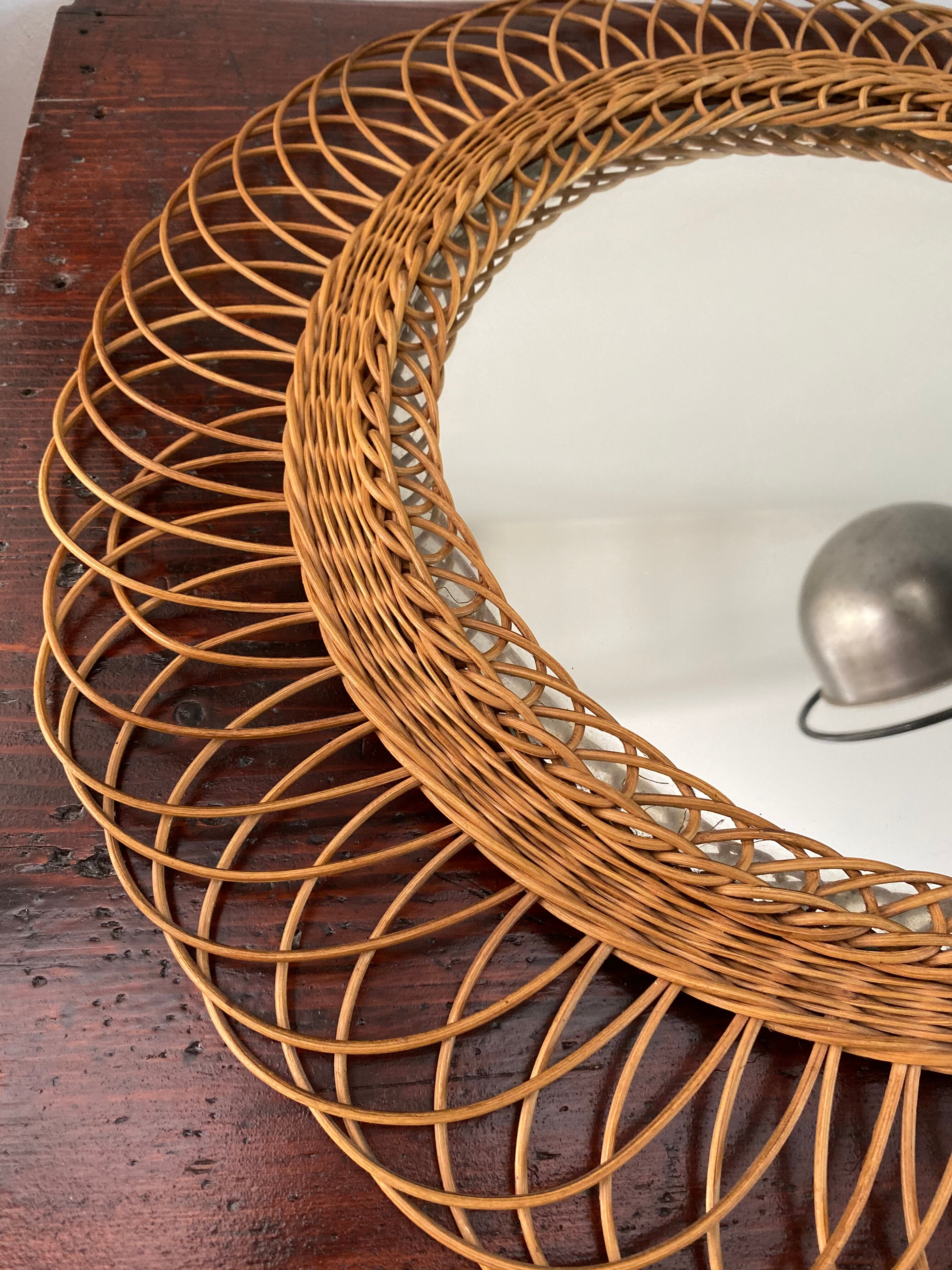 Vintage rattan mirror - 50cm