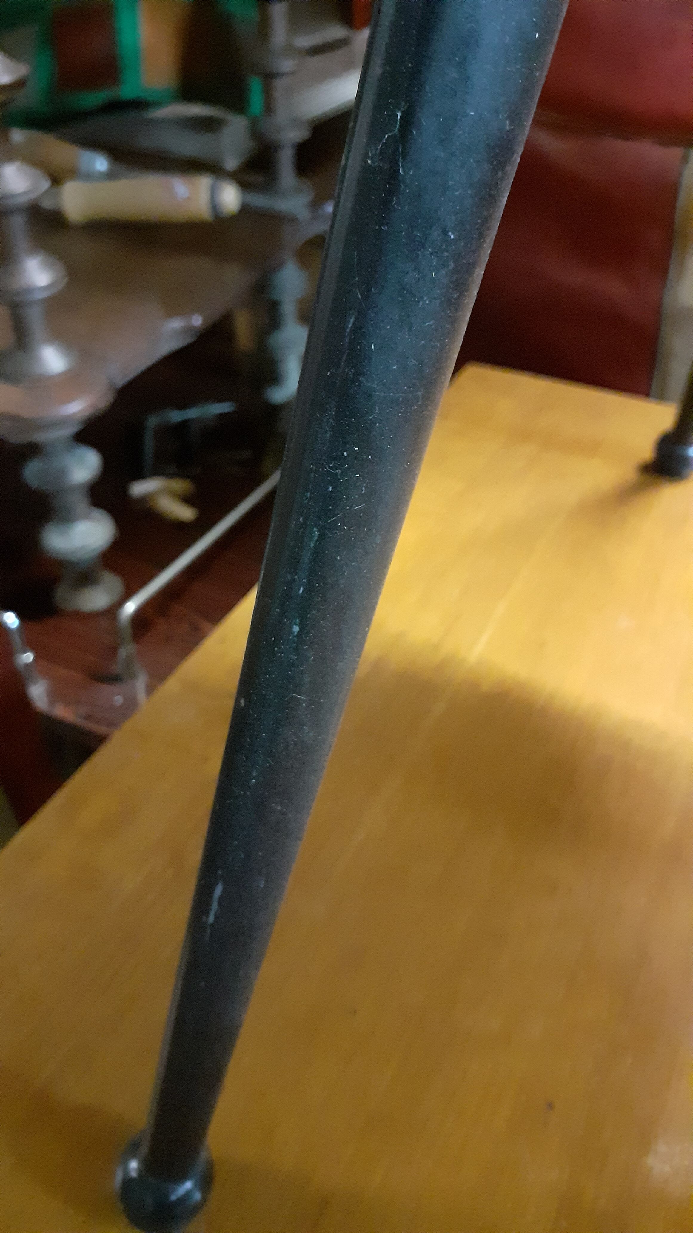 Tripod stool "moumoute"