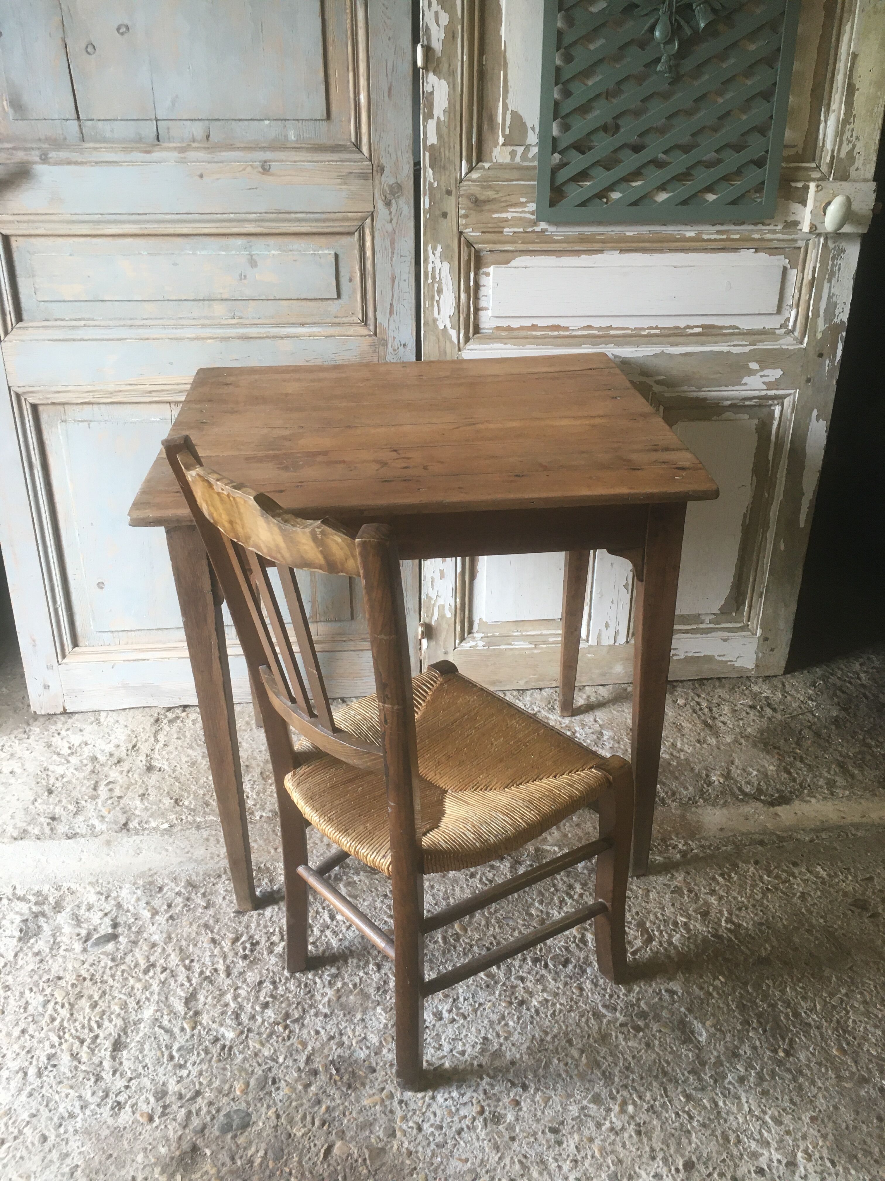 Farmhouse table