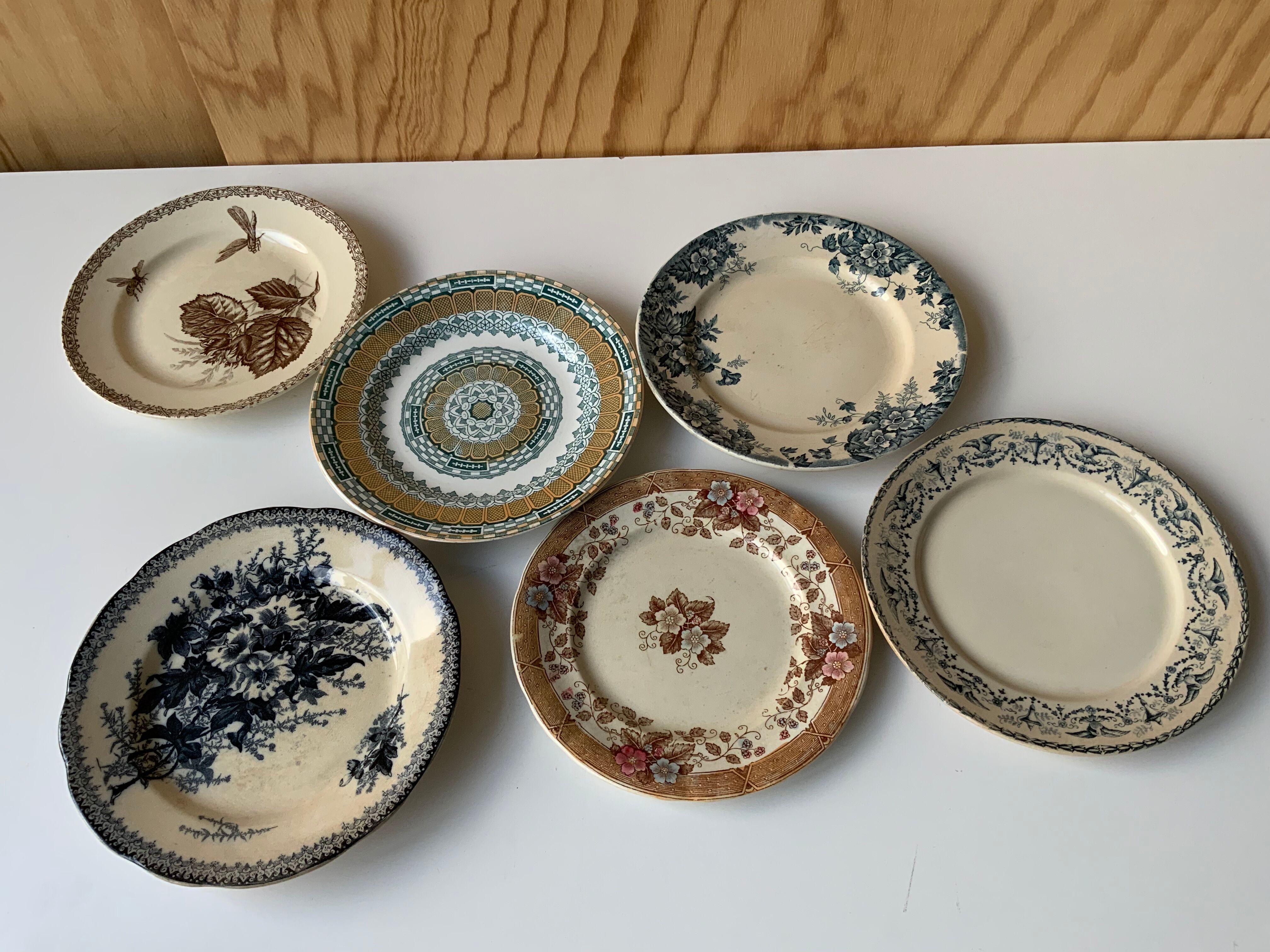 6 vintage plates