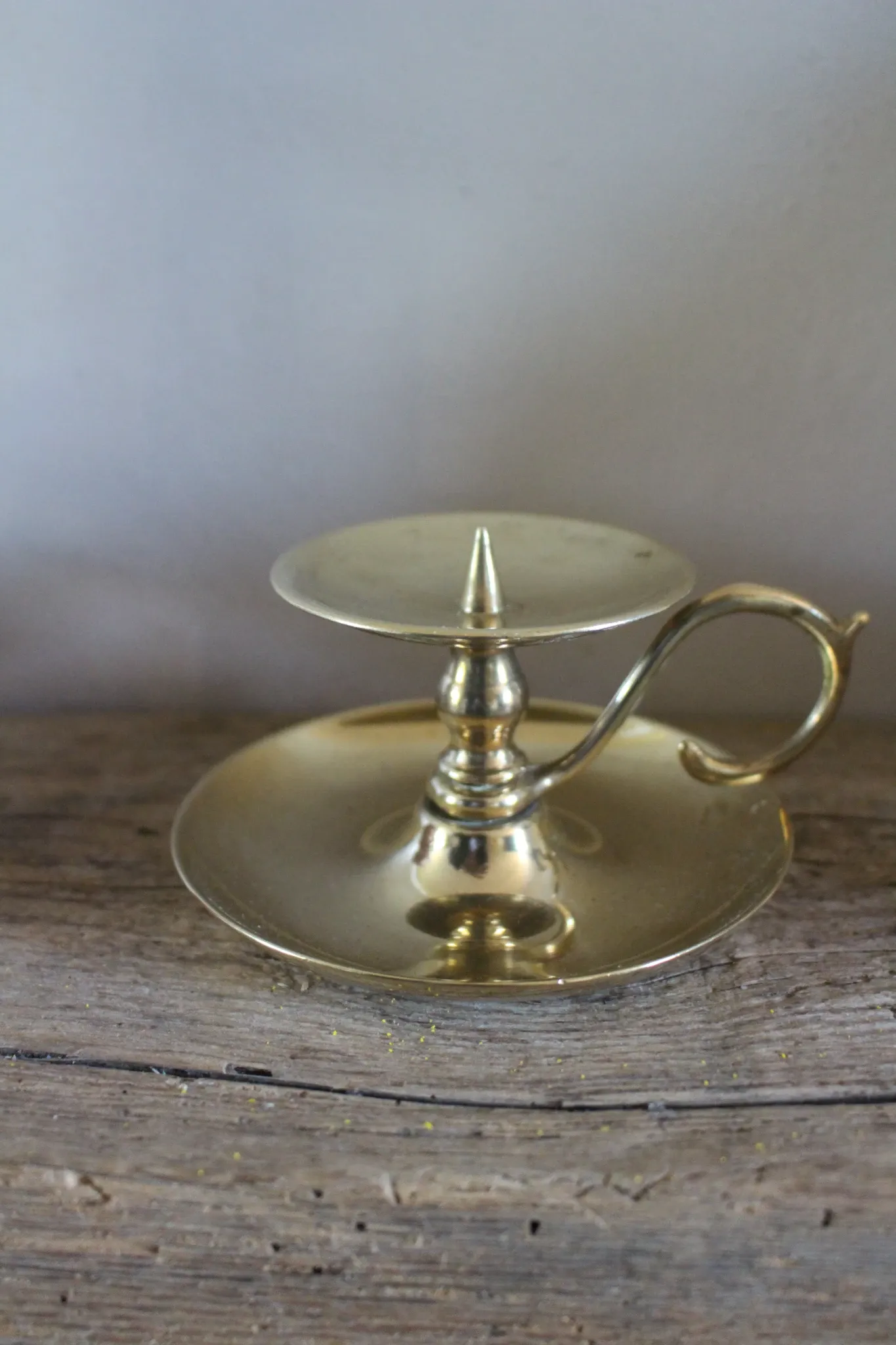 Candle holder rat of the cellar brass candle holder