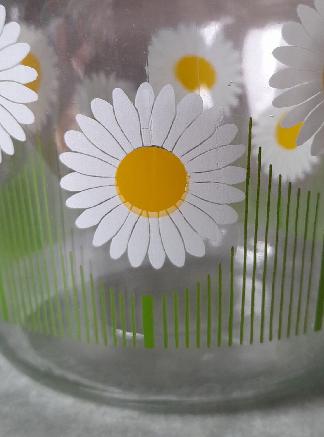 Service at orangeade daisies