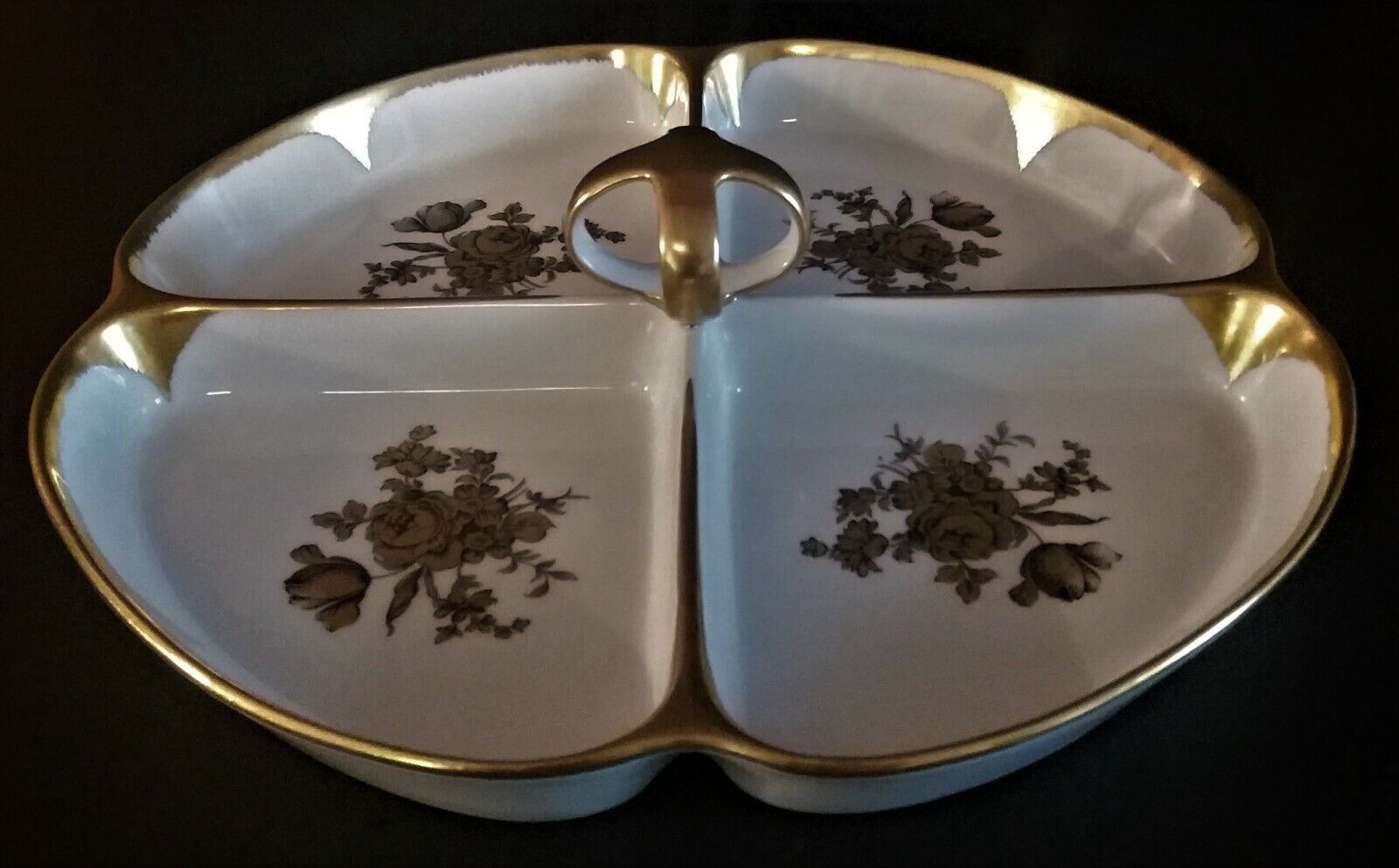 Porcelain flat servant from Limoges Mandavy Marcel