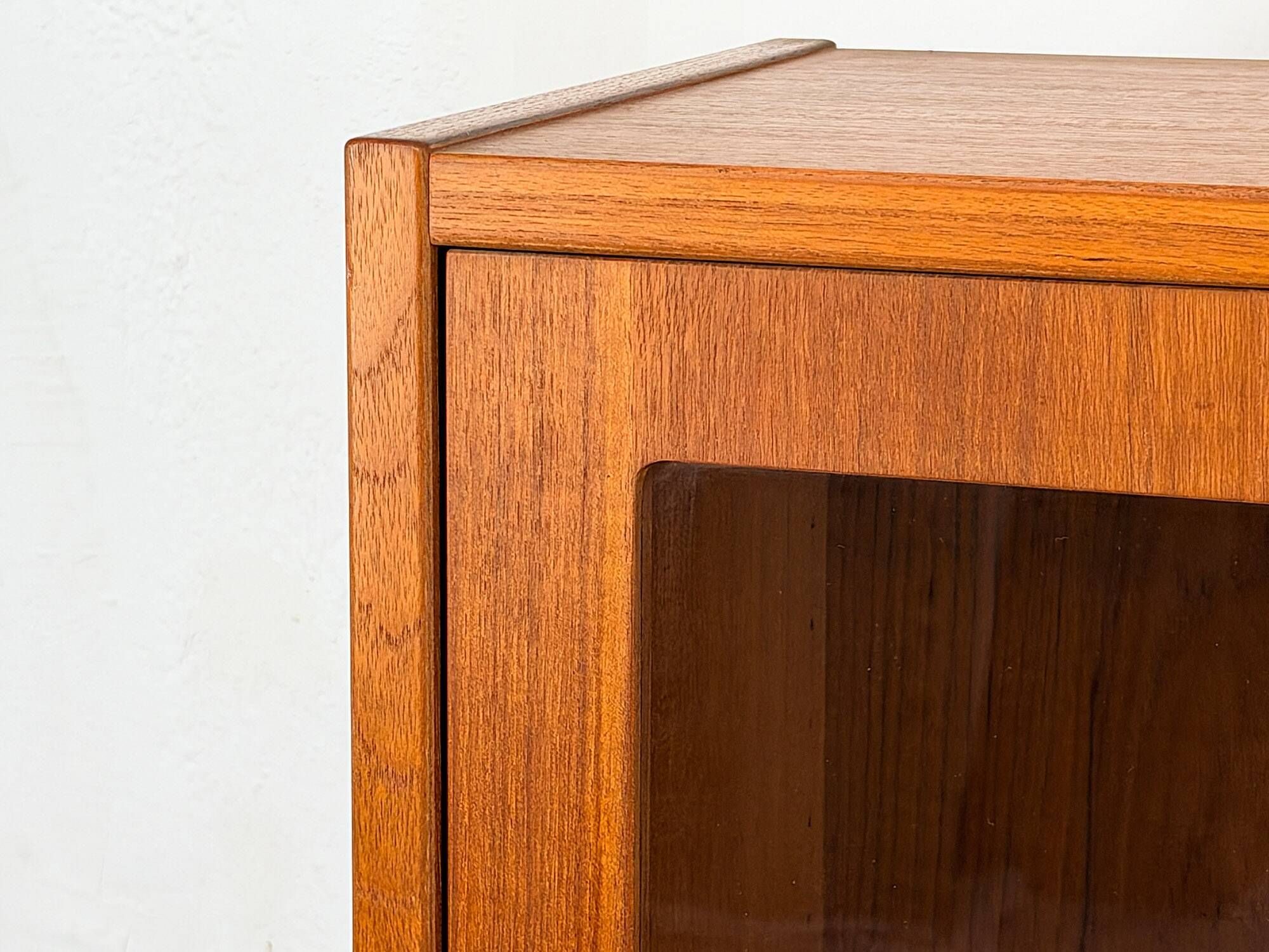 Danish Teak Cabinet with Glass Doors by Carlo Jensen for Hundevad, 1960s