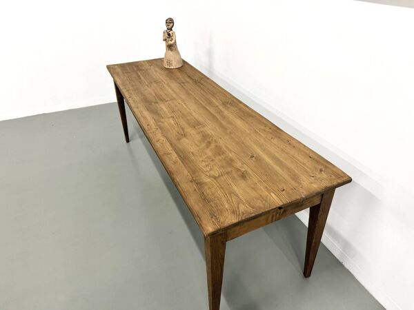 Table de ferme aux pieds fuseaux, années 50