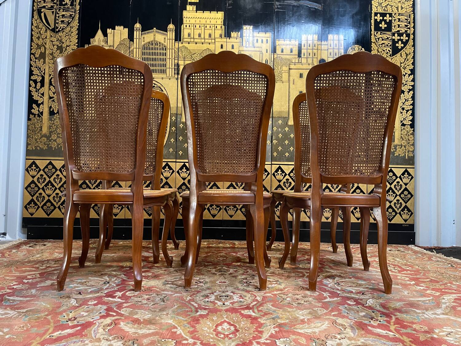 Suite de 6 chaises de style Louis XV en cannage