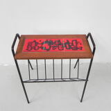 Table à carreaux vintage avec porte-journaux, porte-revues