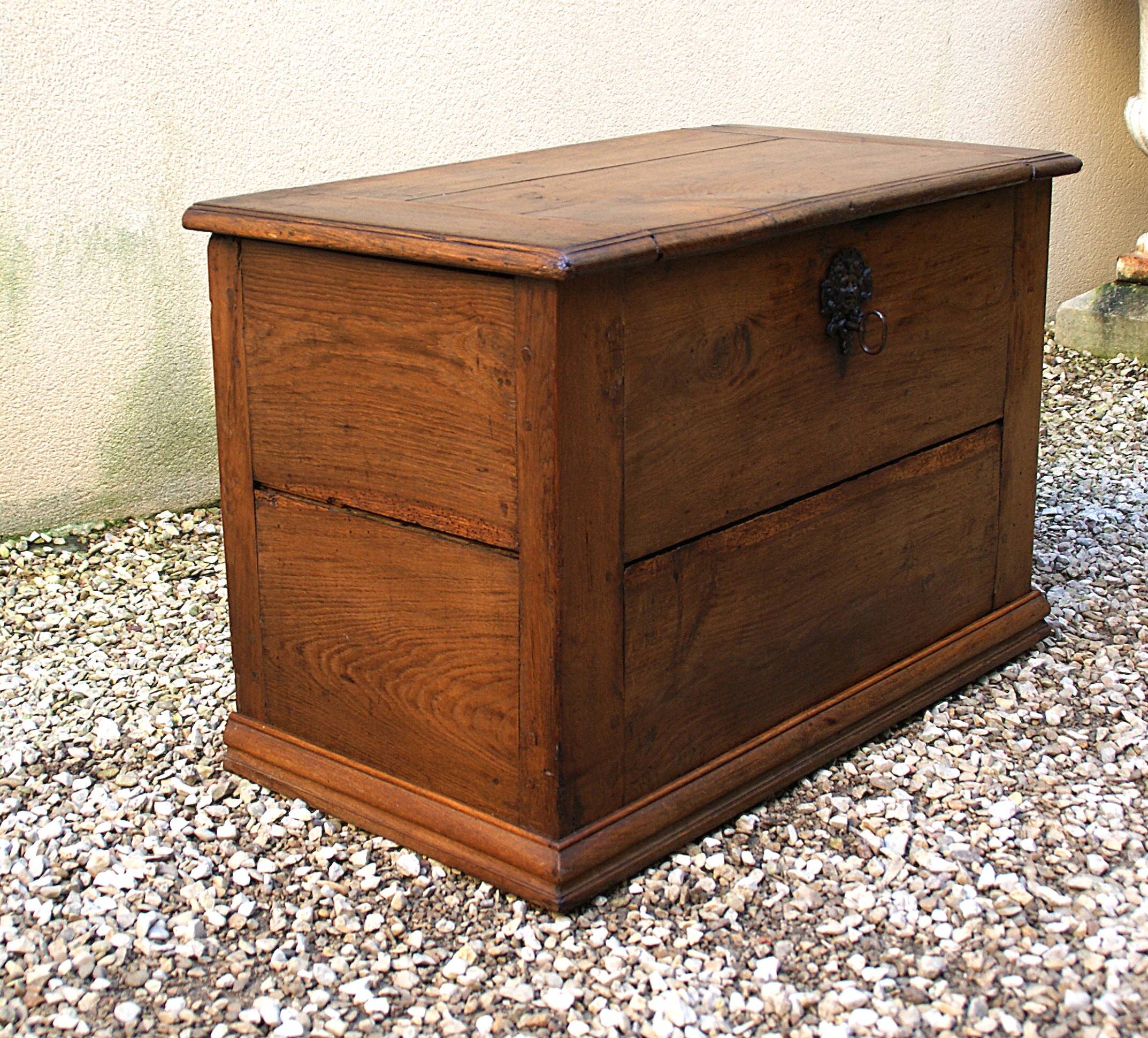 Small Chest Louis XIV - XVIII Century