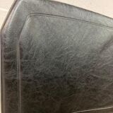 Chaise vintage : bois et cuir skai noir