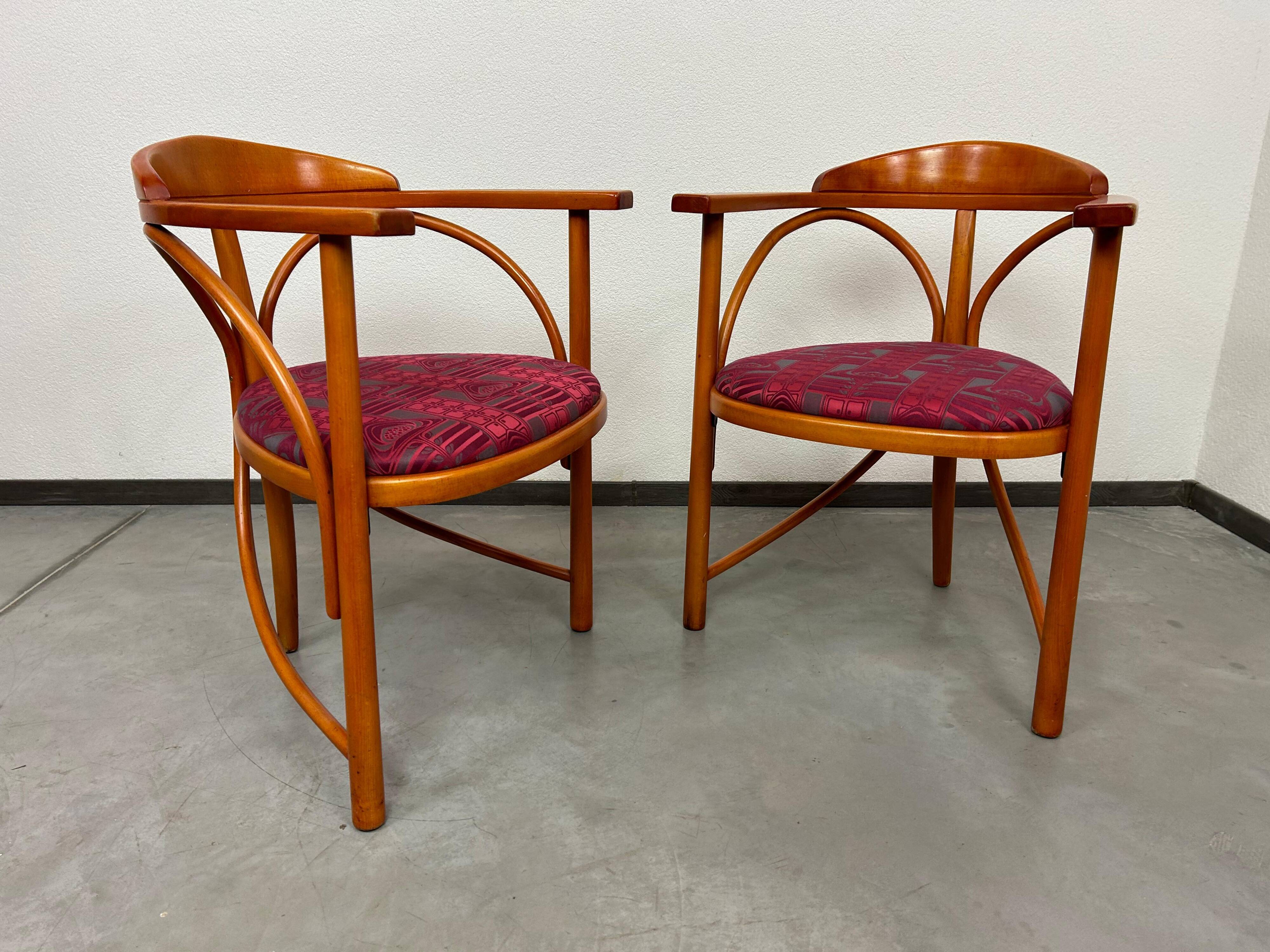 Tripod chairs Secession No. 81 by Thonet