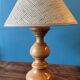 Lampe à poser en bois massif tourné