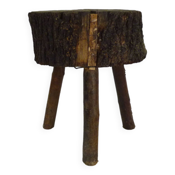 Tabouret de traite tripode en chêne, art paysan Ariège, France (XIXe siècle)