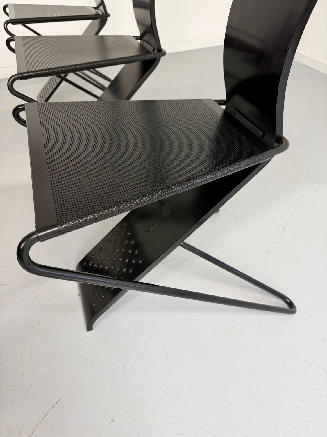 Set of 6 Italian design chairs by Pietro Arosio, postmodern, 1980s.