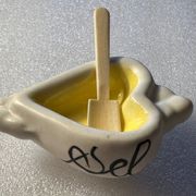 Vintage 50s salt and pepper shaker - ceramic - heart shapes