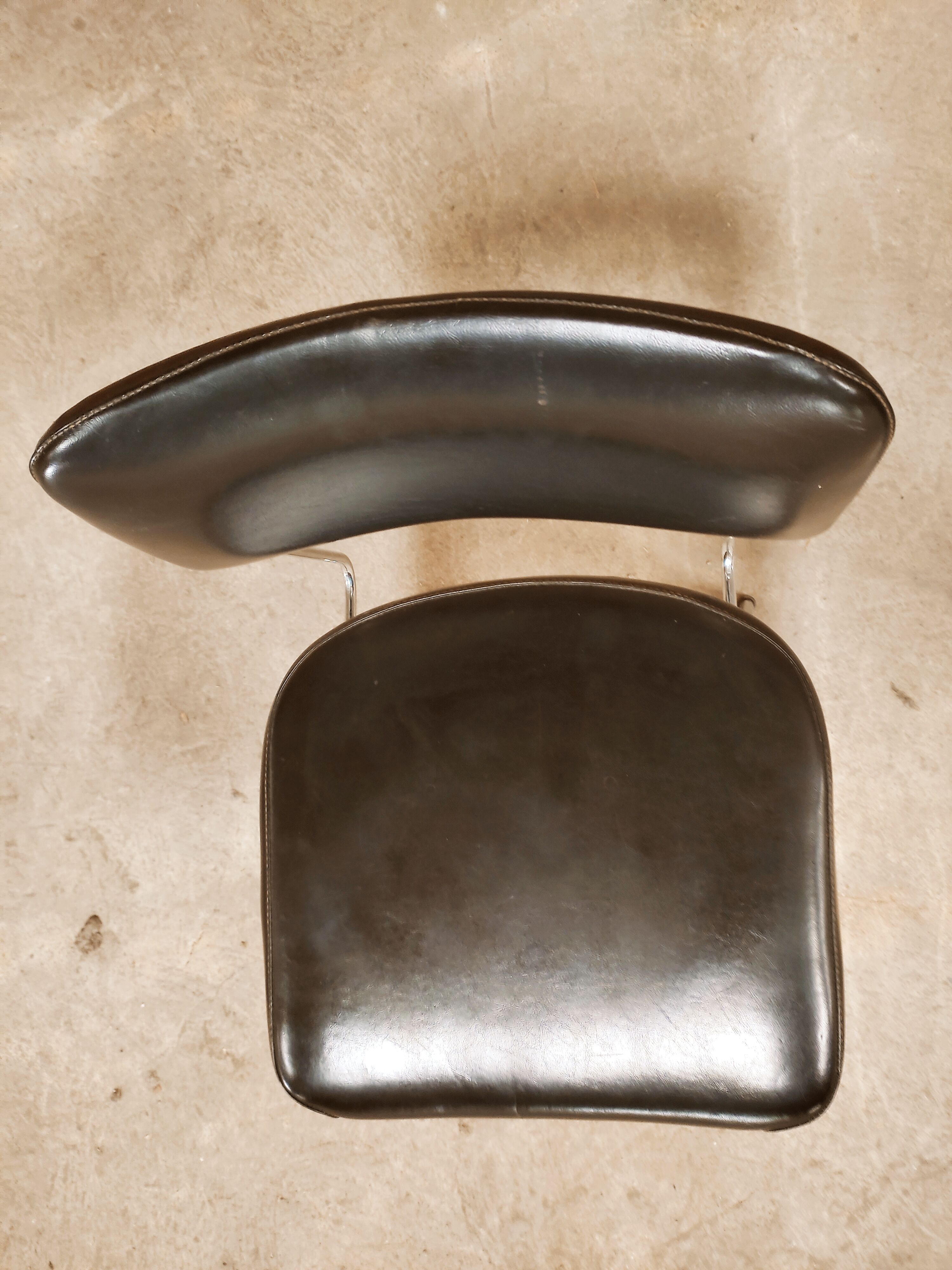 OEM chair - Strafor black with chrome base