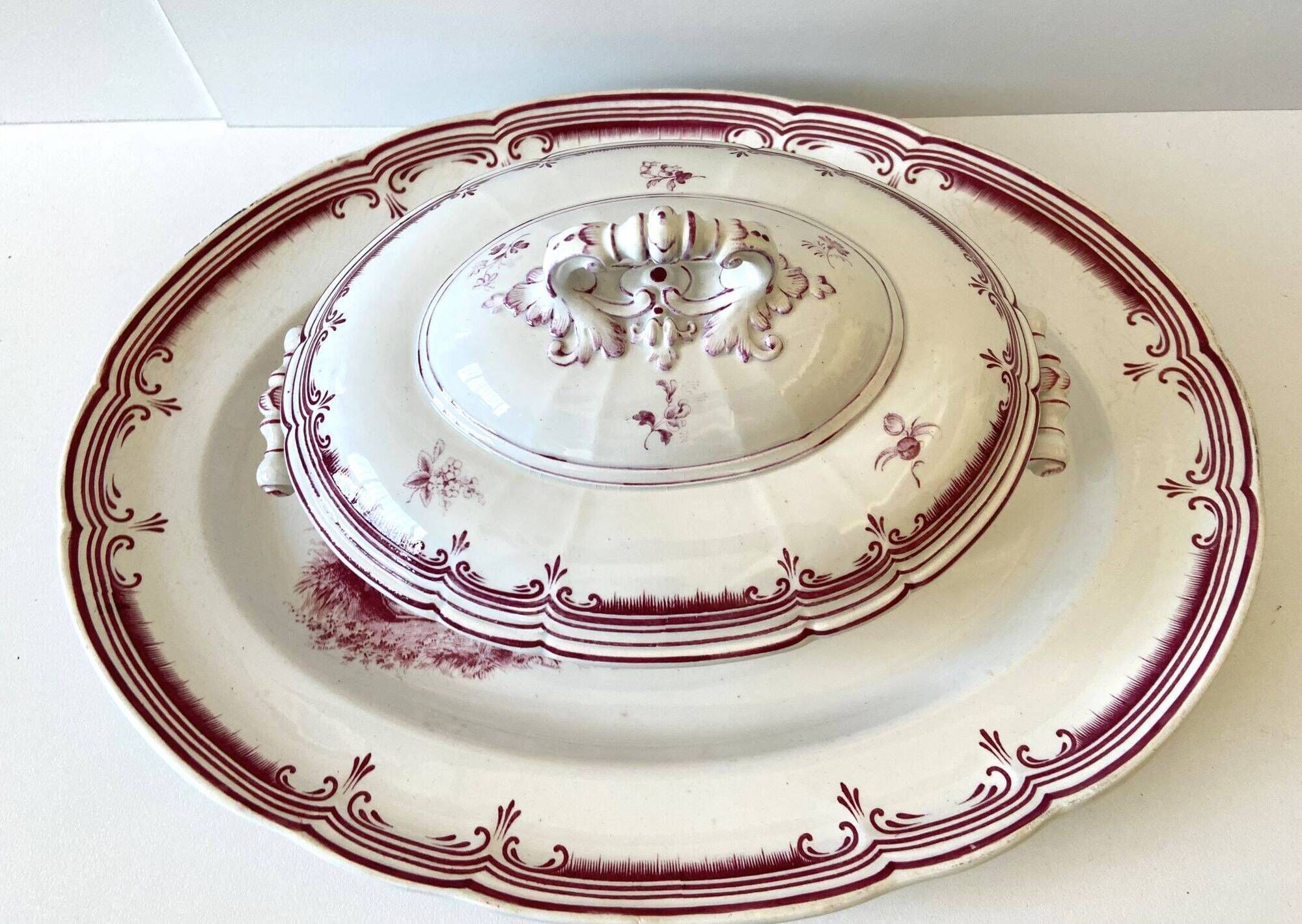 Vegetable dish, Fine Earthenware, Paris, France, Pink Crests, B&Cie Barluet, Creil