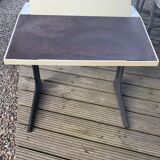 Adjustable desk