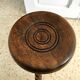 Tabouret tripode vintage en bois tourné