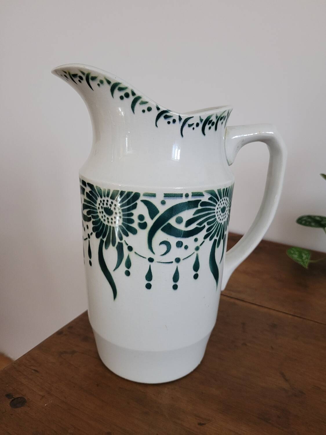 Pitcher / vase St Amand 463