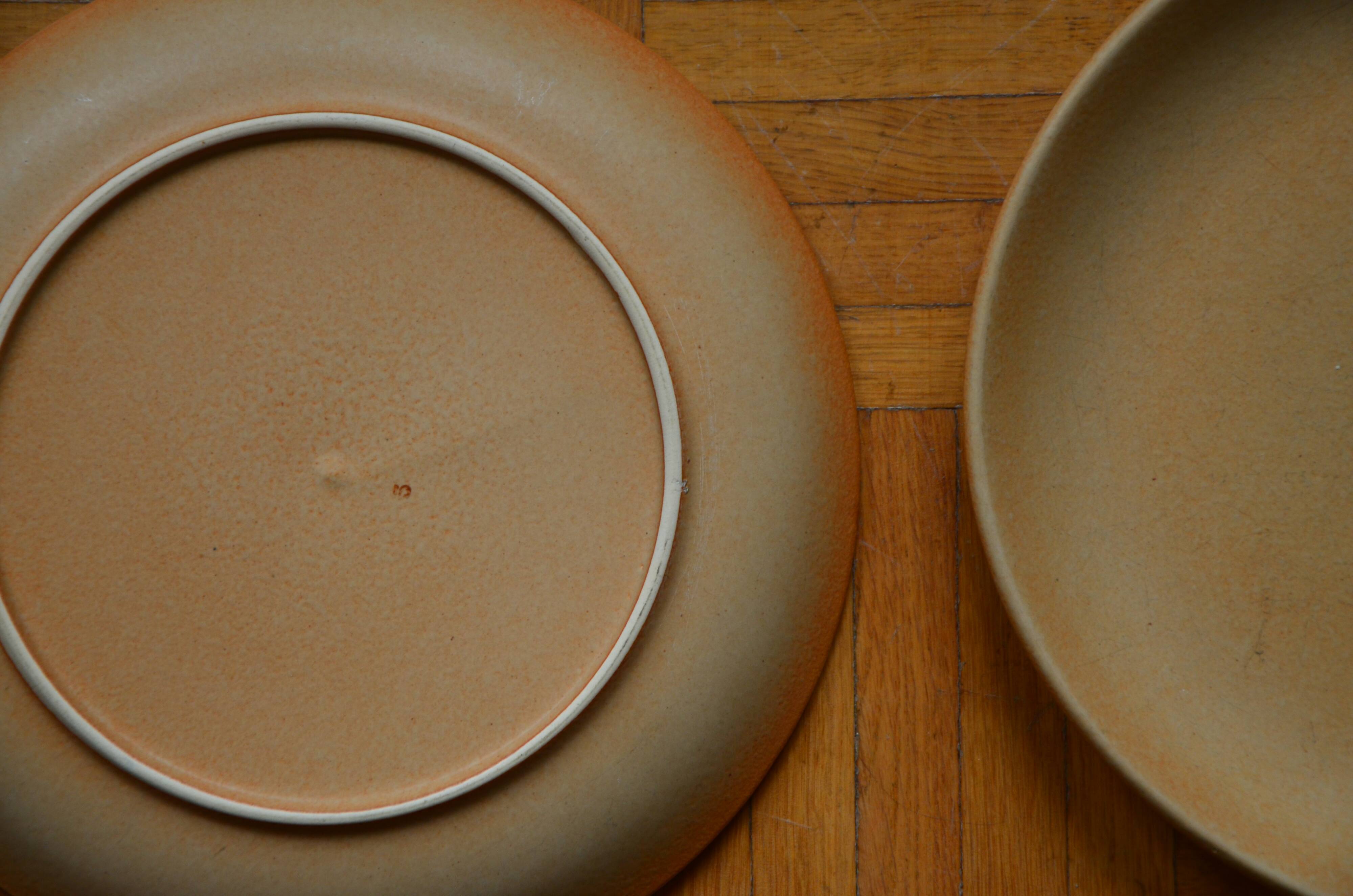 Lot de 5 grandes assiettes plates en grès