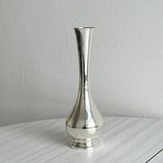 Lightweight metal single-stem vase