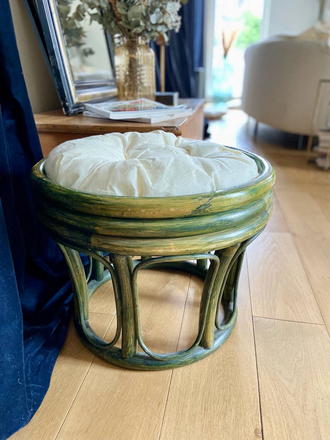 Patinated wooden footrest