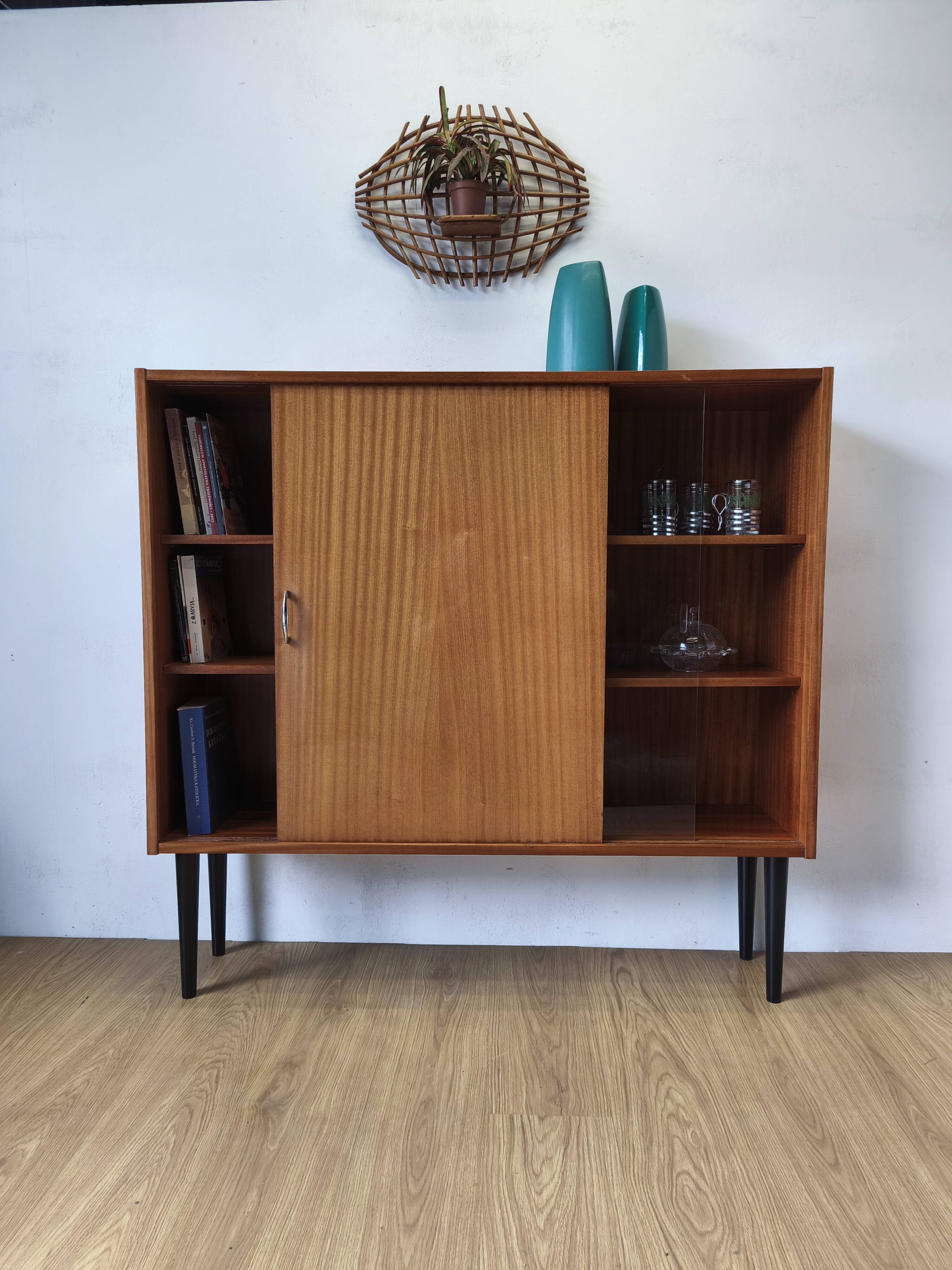 Modernist bookcase, 1970
