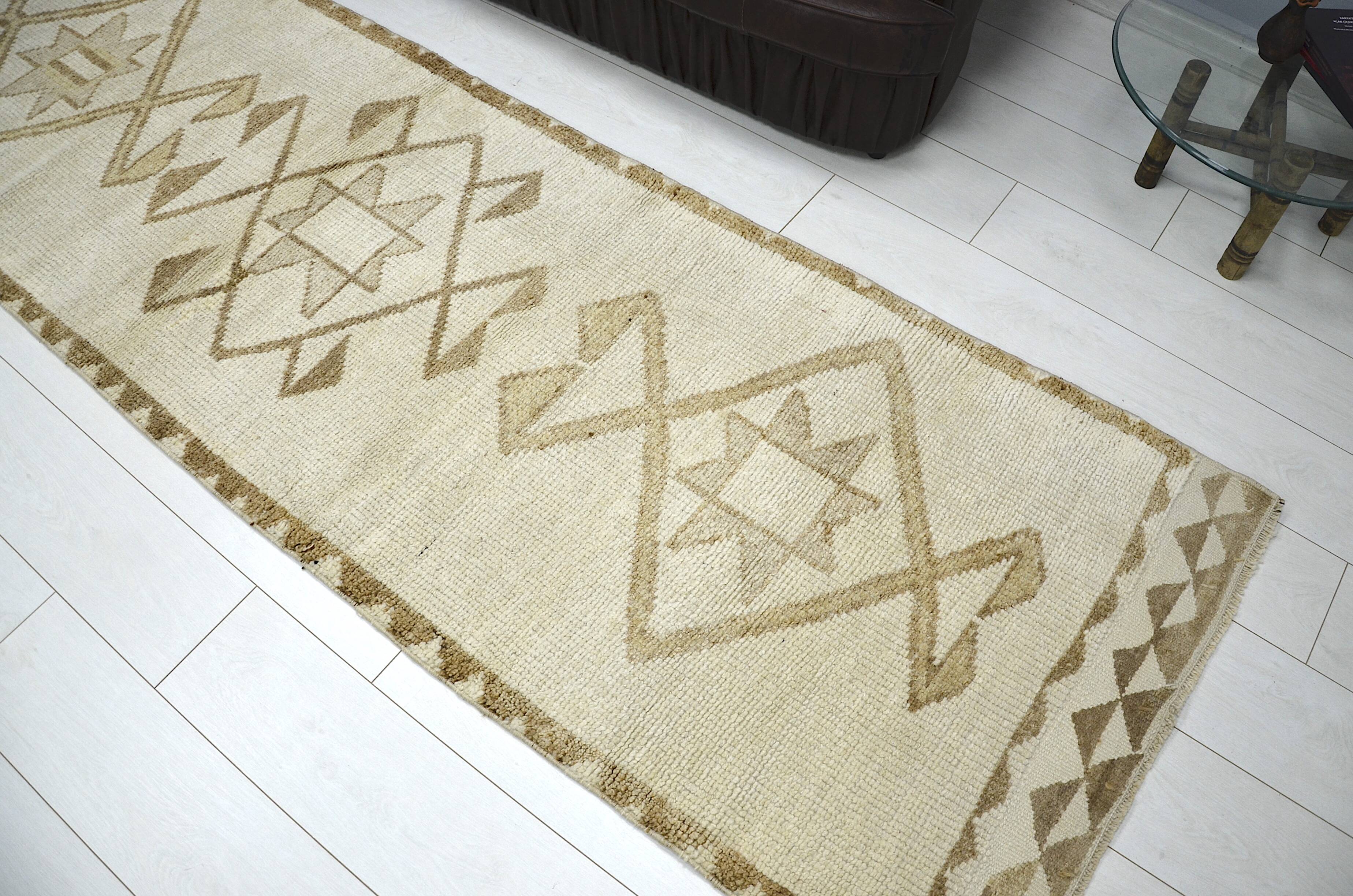 White & Beige Wool Handmade Rug sku 2215