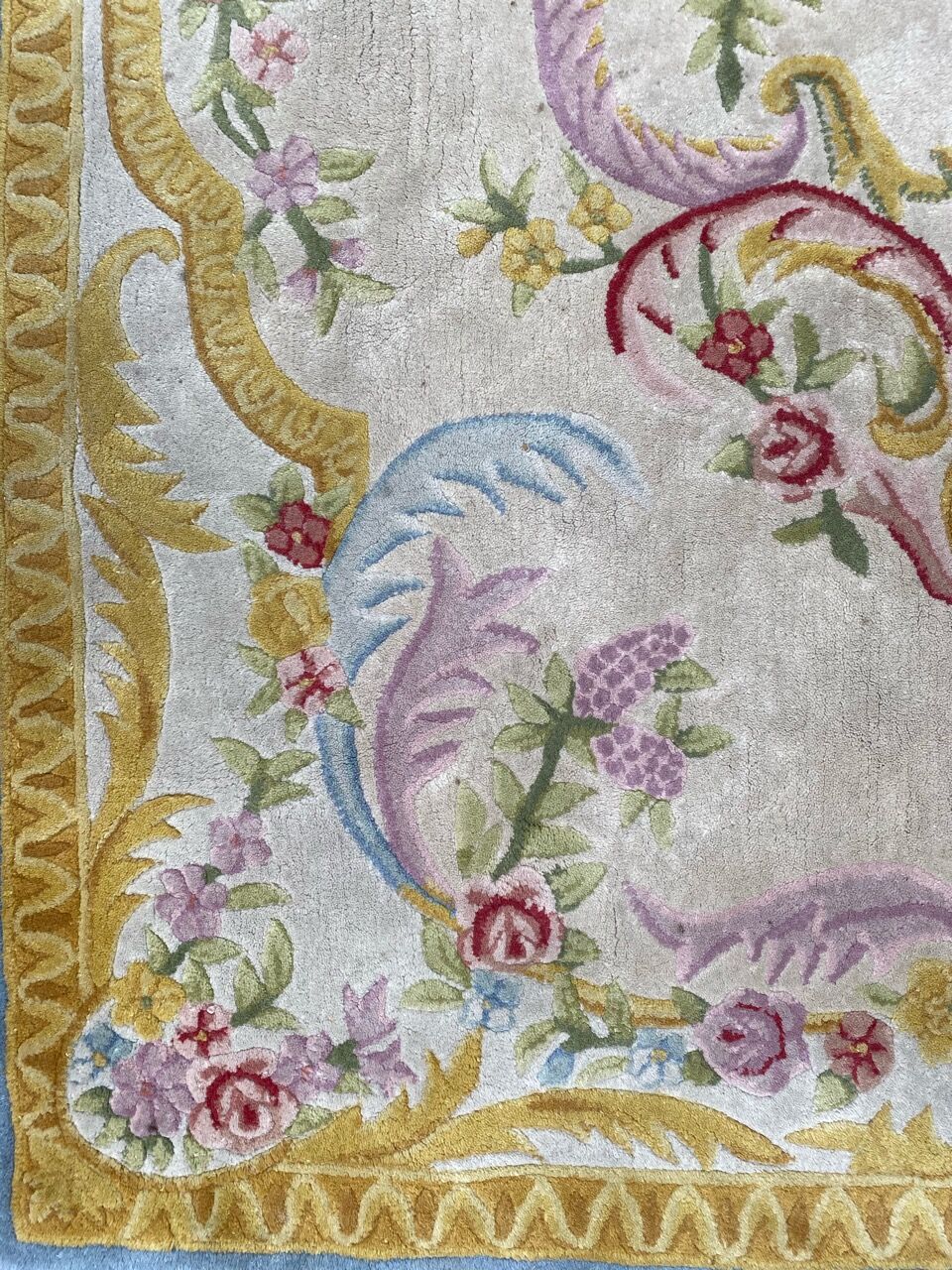 Vintage soapy style rug or Aubusson Tufté hand 170x235 cm