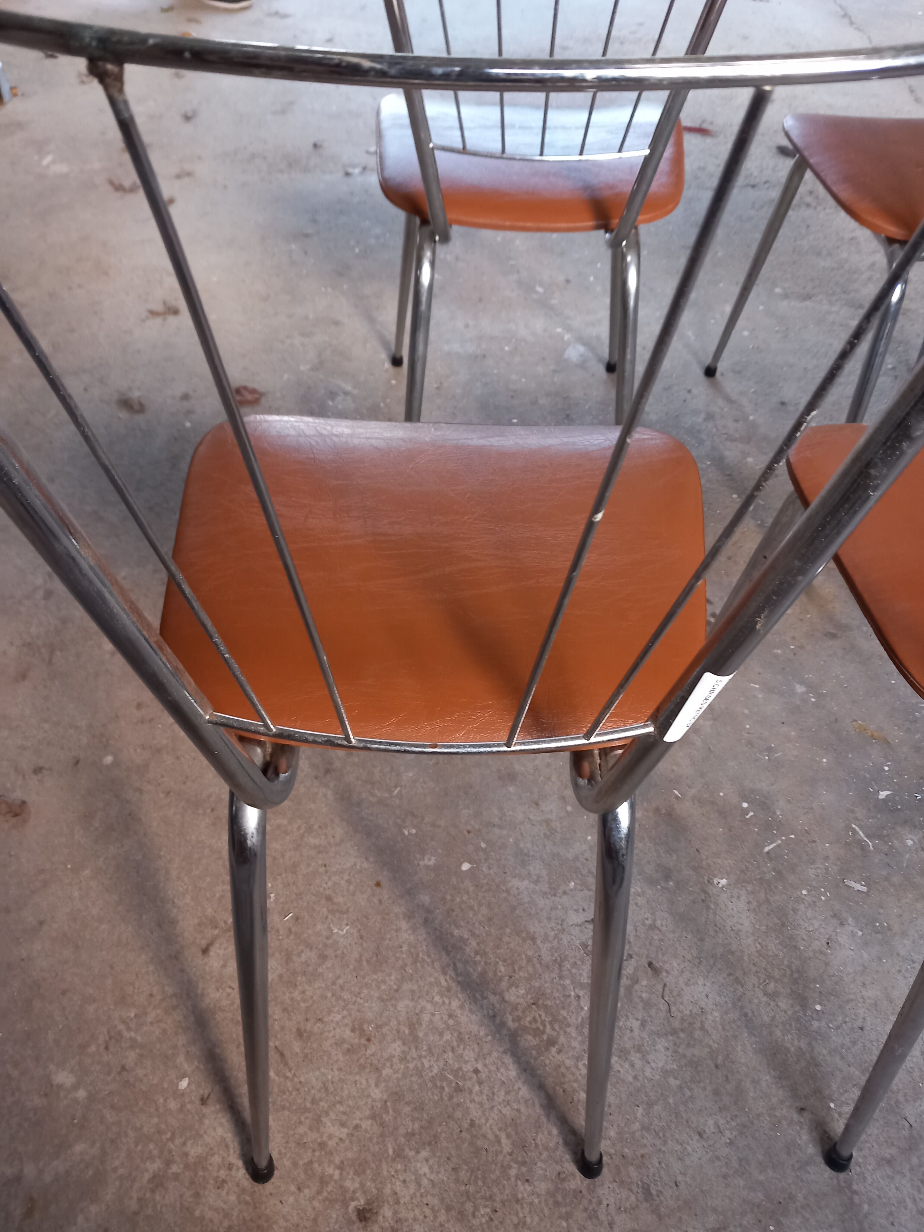 Suite of 5 vintage chairs 1950