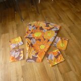 Round tablecloth and 4 napkins 70's