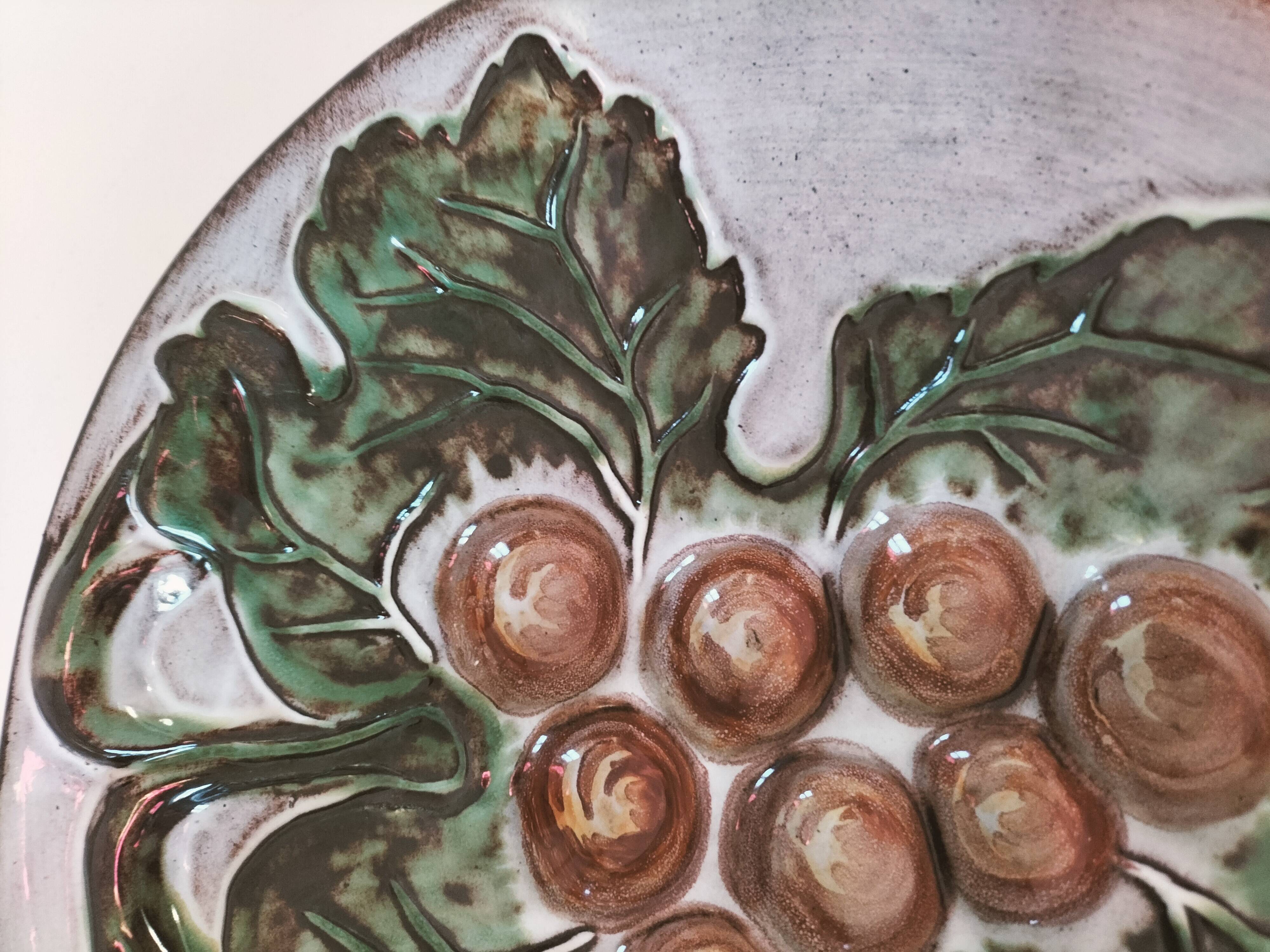 Vintage ceramic bowl – embossed grape pattern in slip style