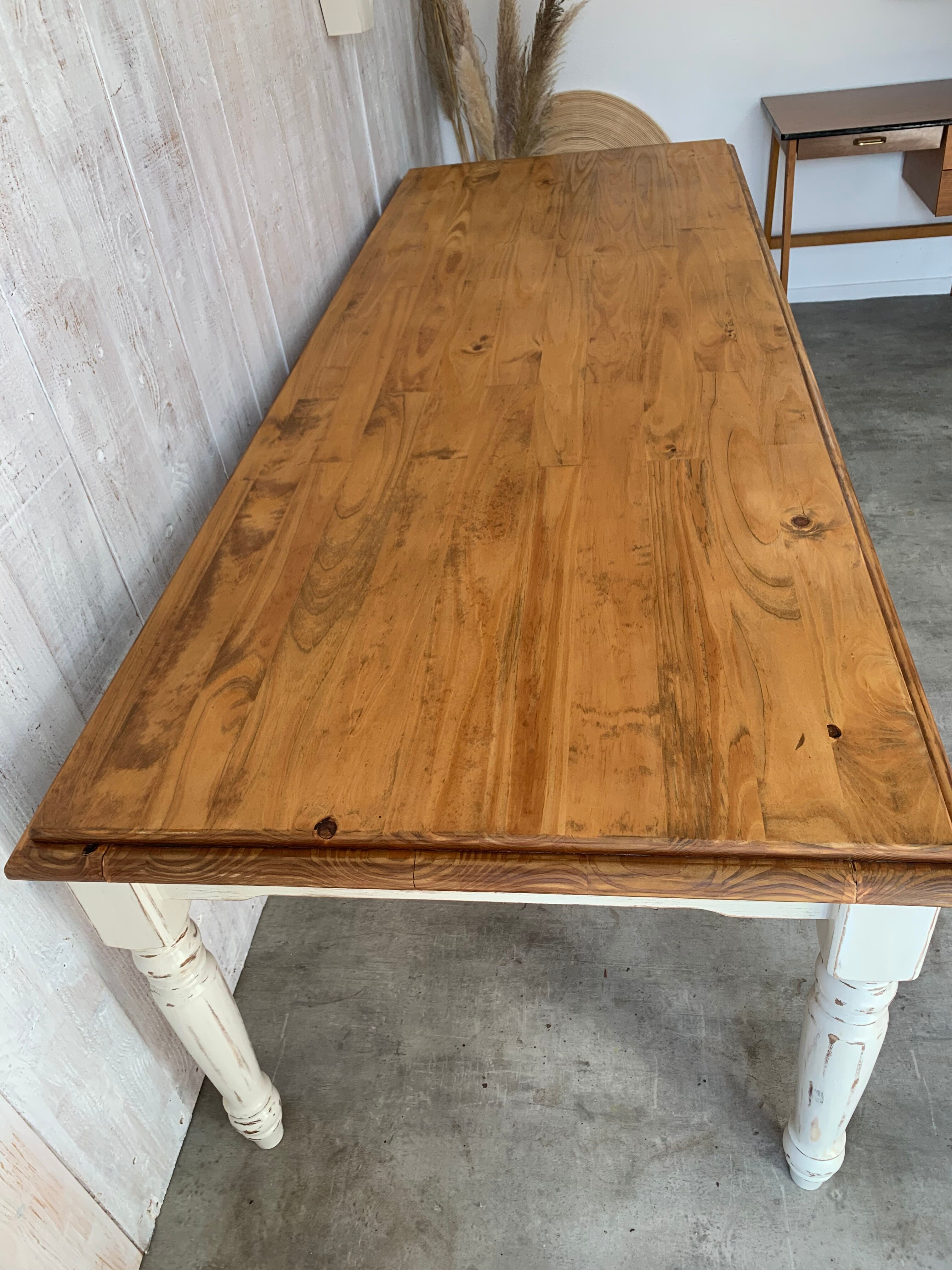 Large shabby chic table