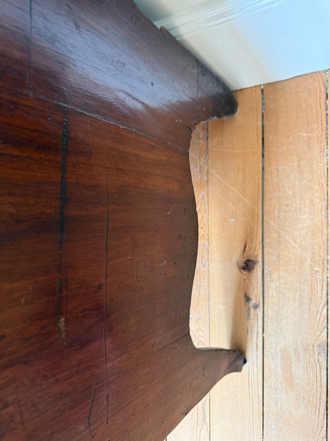 George III Commode in Flamed Mahogany - Hepplewhite Style, circa 1800