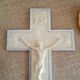 Crucifix en aluminium vintage