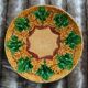 Plat rond vintage en majolique
