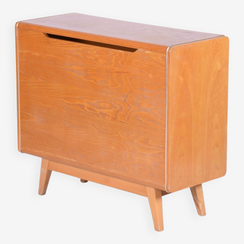 Armoire de rangement à charnières, Jitona Sobeslav, Tchéquie, années 1950