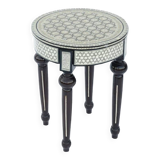 Pedestal table