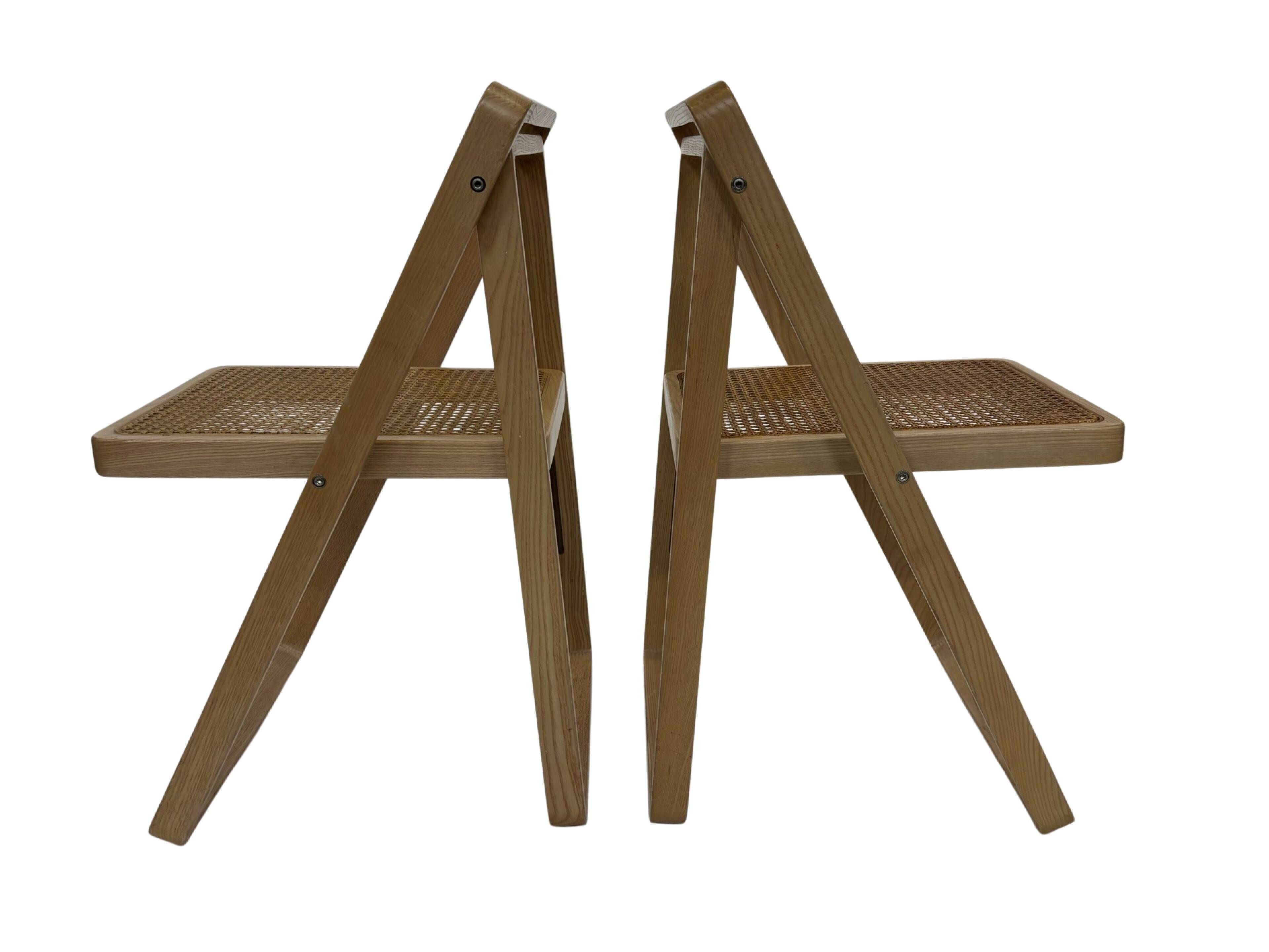 Ensemble vintage de 4 chaises pliantes, design en sangle et bois, années 1970