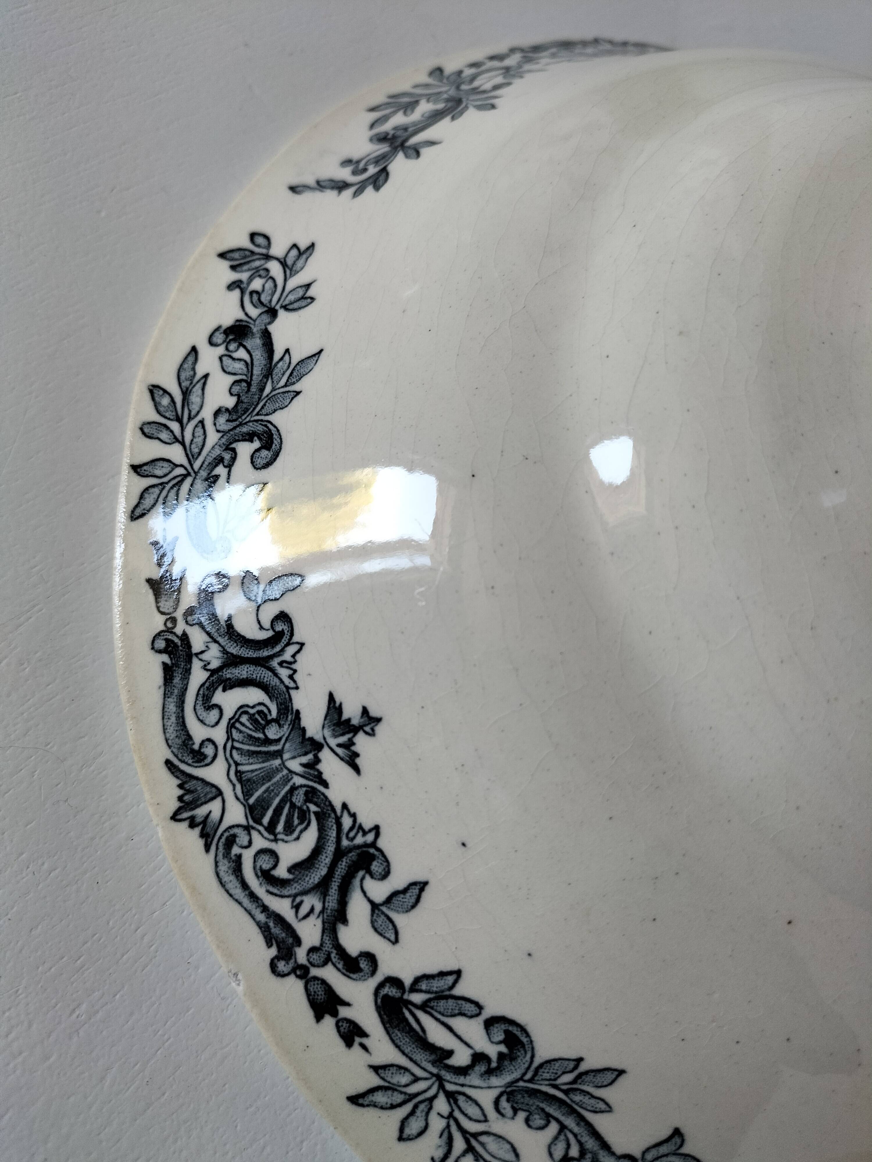 Compote dish on pedestal Longchamp, Régent model, period R. Charbonnier.