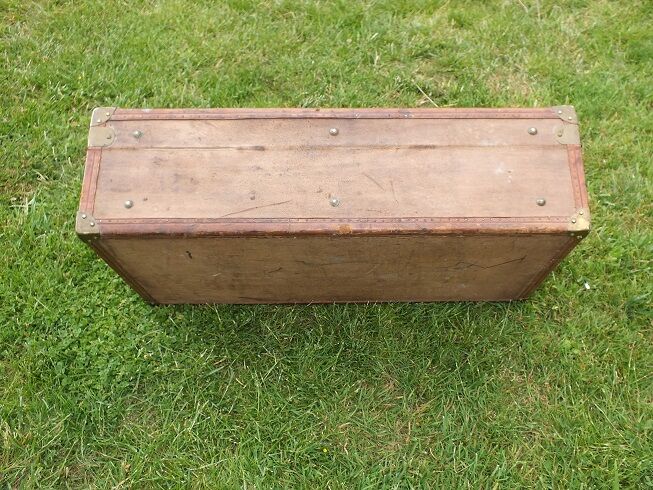 Old suitcase with compartment