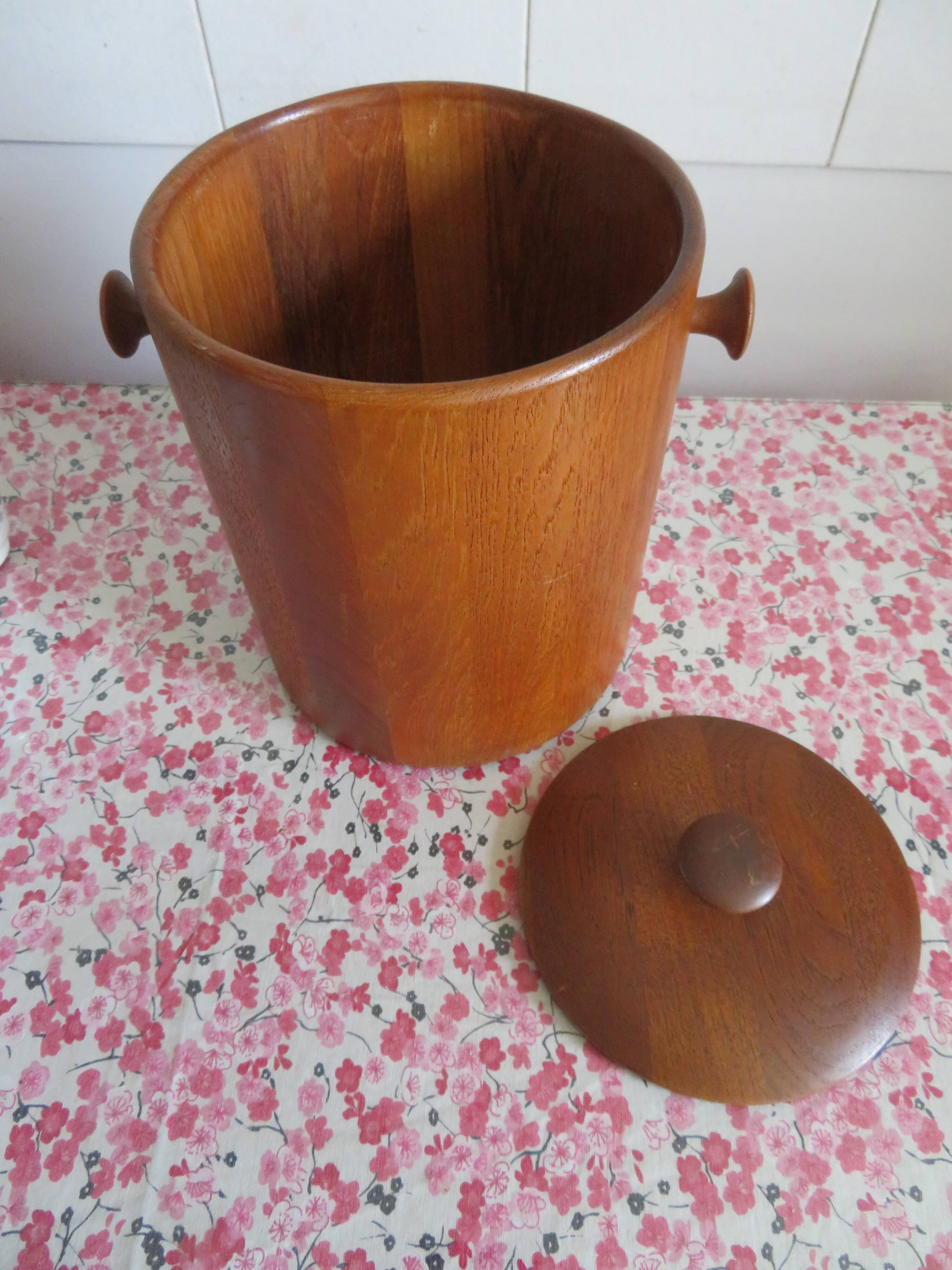 Teak ice bucket, Scandinavian style year 70